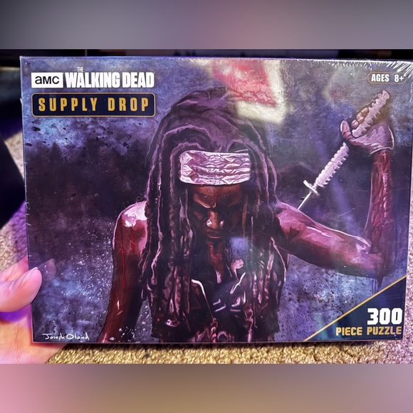 AMC The Walking Dead Supply Drop Collectible Box - Picture 10 of 12